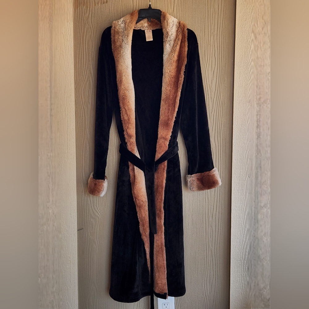 Secret Treasures Brown and Tan Robe